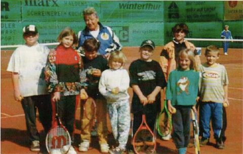 Sepp Bergamin mit J+S-Kindertenniskurs am TC Haldenstein